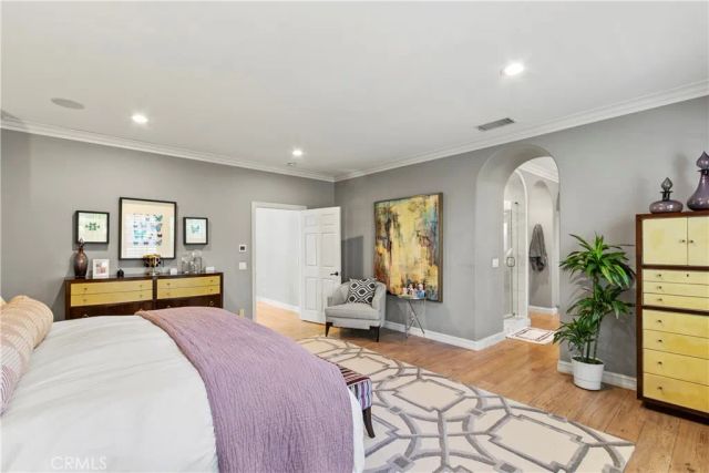 23 Boardwalk, Newport Beach, CA 92660
