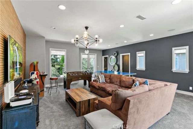 23 Boardwalk, Newport Beach, CA 92660
