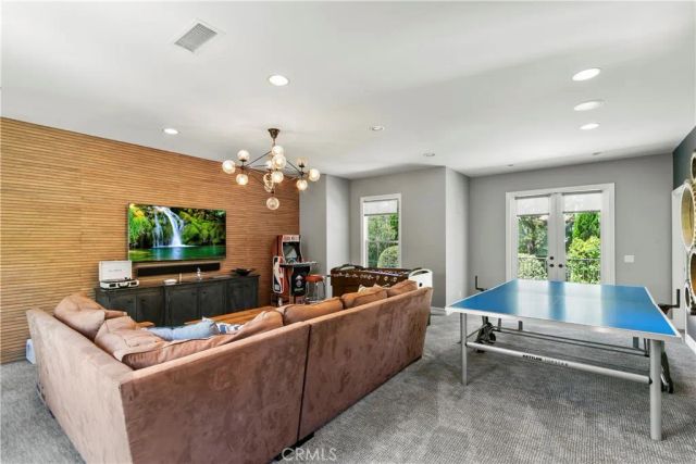 23 Boardwalk, Newport Beach, CA 92660