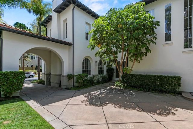 23 Boardwalk, Newport Beach, CA 92660