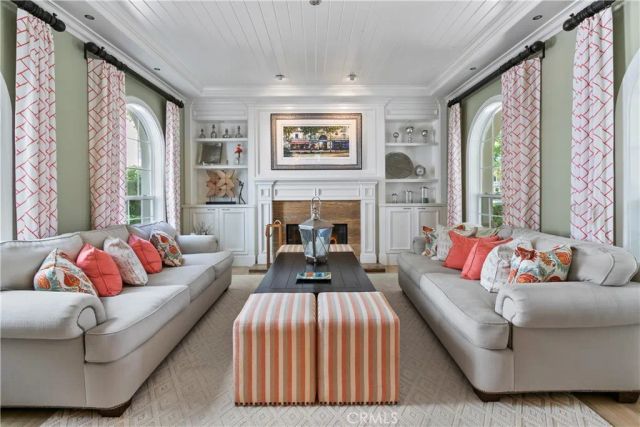 23 Boardwalk, Newport Beach, CA 92660