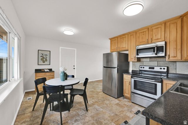 4212 W 4695 S, Salt Lake City, UT 84120