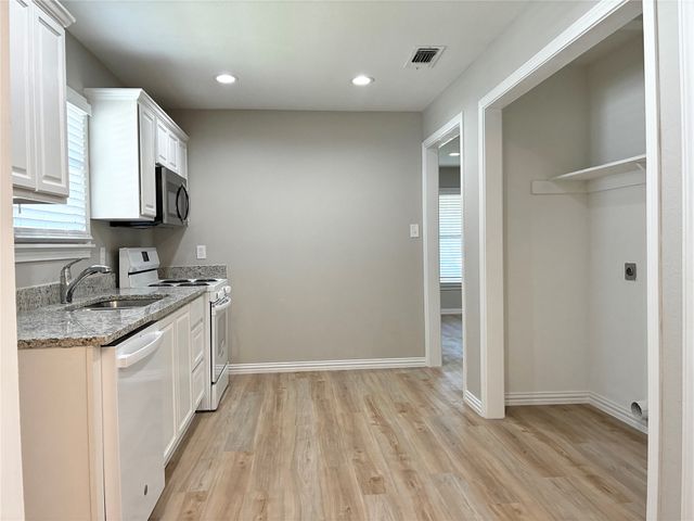 510 Magnolia Street, Arlington, TX 76012