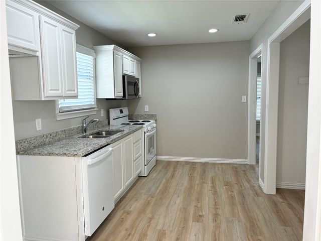 510 Magnolia Street, Arlington, TX 76012