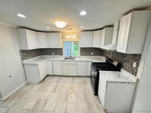 3553 N Monroe Street, Carrollton, MI 48724