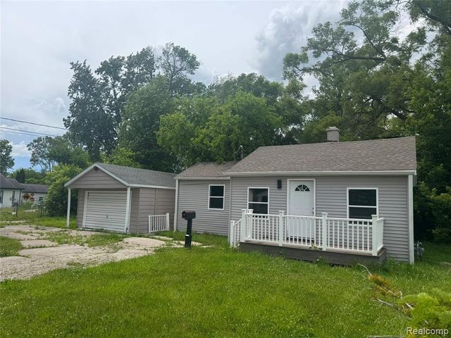 3553 N Monroe Street, Carrollton, MI 48724