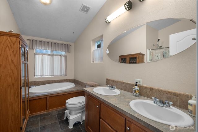 20 N Olympic Court, Hoodsport, WA 98548