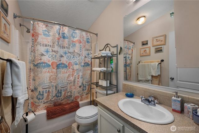 20 N Olympic Court, Hoodsport, WA 98548