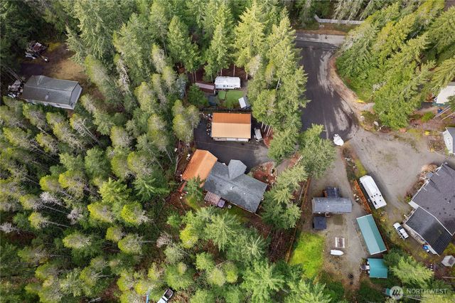 20 N Olympic Court, Hoodsport, WA 98548