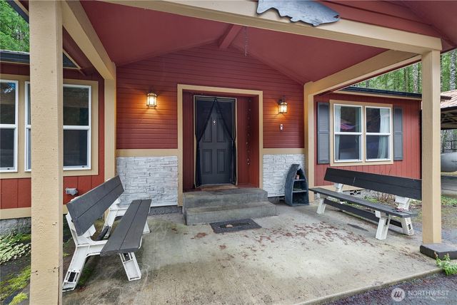 20 N Olympic Court, Hoodsport, WA 98548