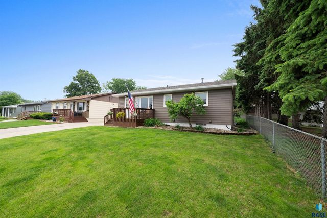 2501 E 7th St, Sioux Falls, SD 57103