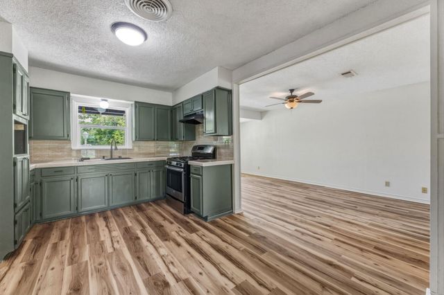 1038 Field ST, San Marcos, TX 78666