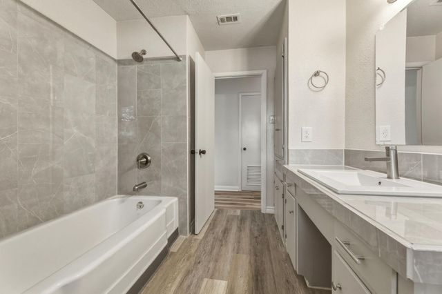 1038 Field ST, San Marcos, TX 78666