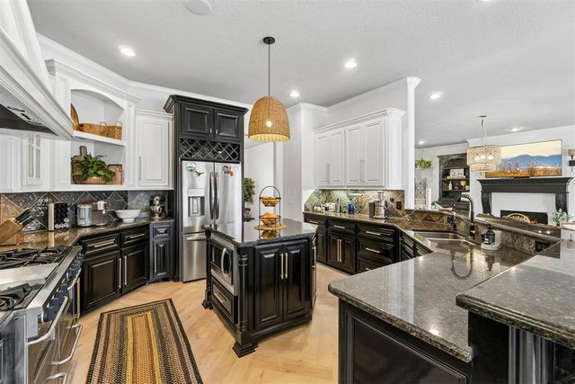 17104 Hawks Ridge Lane, Edmond, OK 73012