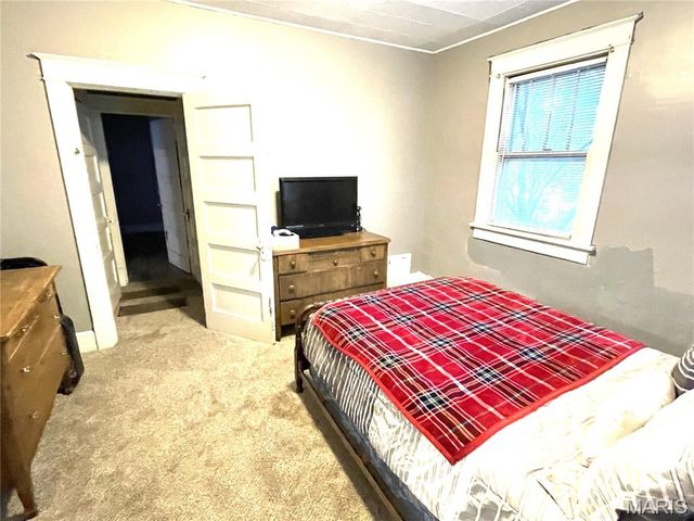 321 Dry Street, Alton, IL 62002