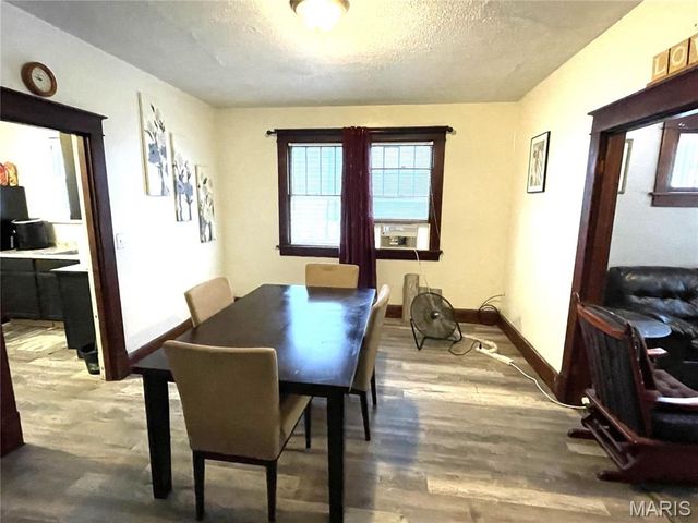 321 Dry Street, Alton, IL 62002