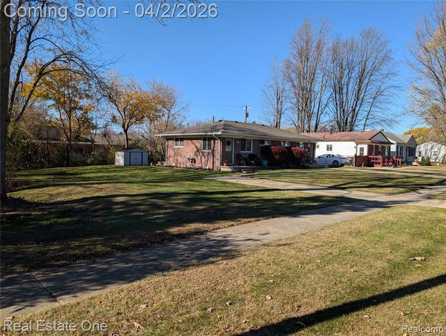 6023 N Globe Street, Westland, MI 48185