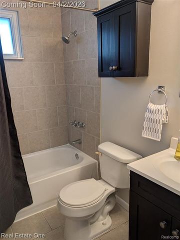 6023 N Globe Street, Westland, MI 48185