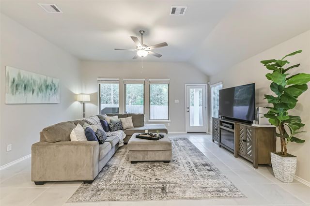 1337 Lakeside Creek Road, Magnolia, TX 77354