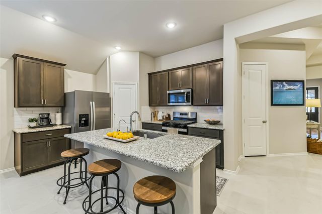 1337 Lakeside Creek Road, Magnolia, TX 77354