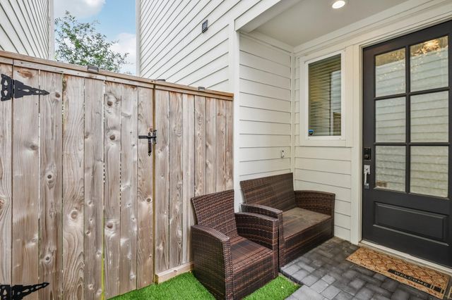 6314 Chelsea Falls Lane, Houston, TX 77008