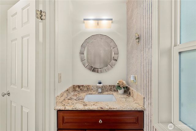 32724 6th Avenue SW, Federal Way, WA 98023