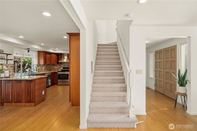 32724 6th Avenue SW, Federal Way, WA 98023