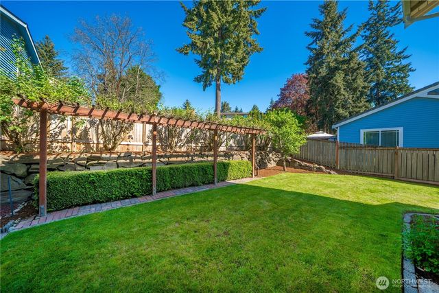 32724 6th Avenue SW, Federal Way, WA 98023