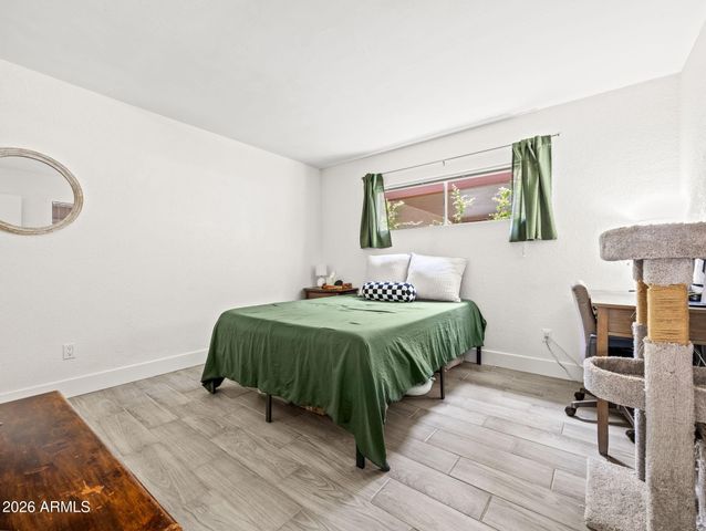5629 N 17TH Street, Phoenix, AZ 85016