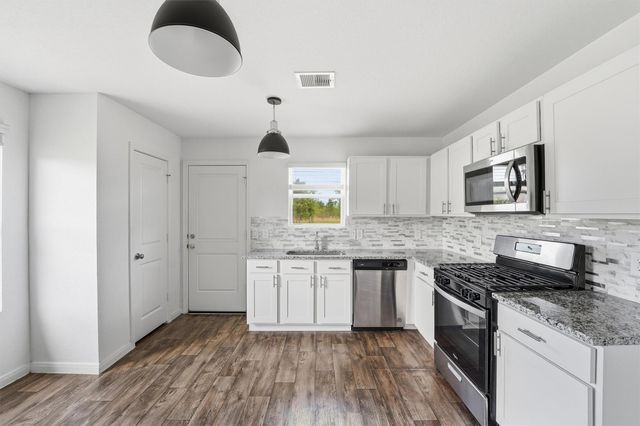 317 Road 5138, Cleveland, TX 77327