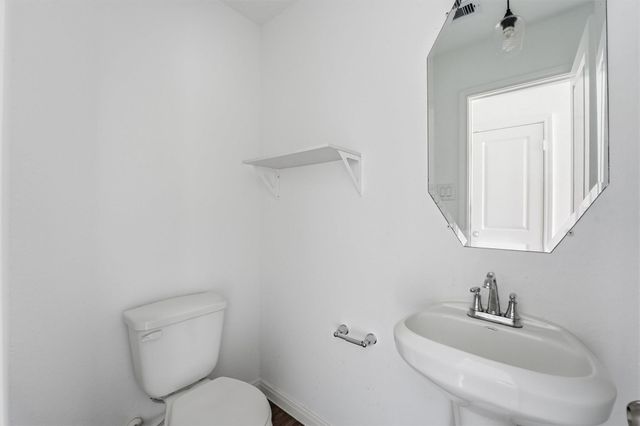 317 Road 5138, Cleveland, TX 77327