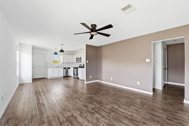 317 Road 5138, Cleveland, TX 77327