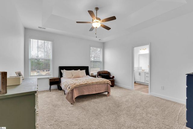 725 E Osprey Lane, Cowpens, SC 29330