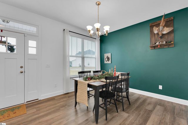 725 E Osprey Lane, Cowpens, SC 29330