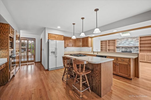 251 N Cambridge Drive, Geneva, IL 60134