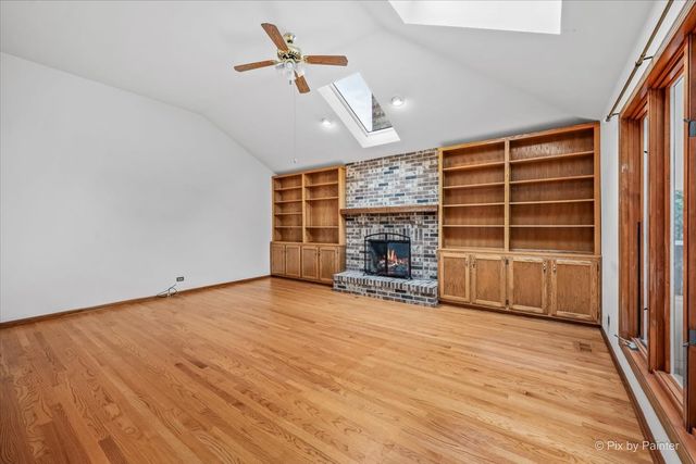 251 N Cambridge Drive, Geneva, IL 60134