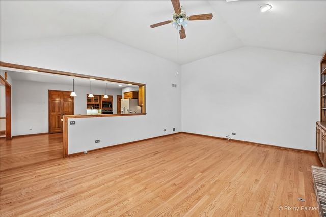 251 N Cambridge Drive, Geneva, IL 60134