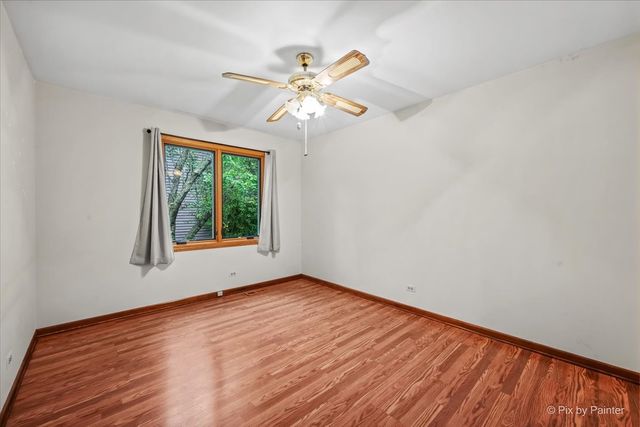 251 N Cambridge Drive, Geneva, IL 60134