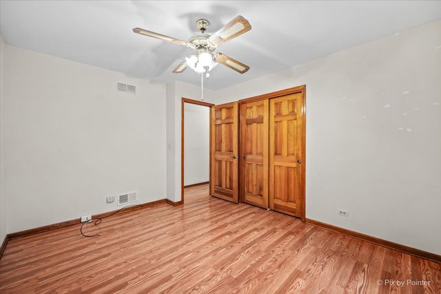 251 N Cambridge Drive, Geneva, IL 60134