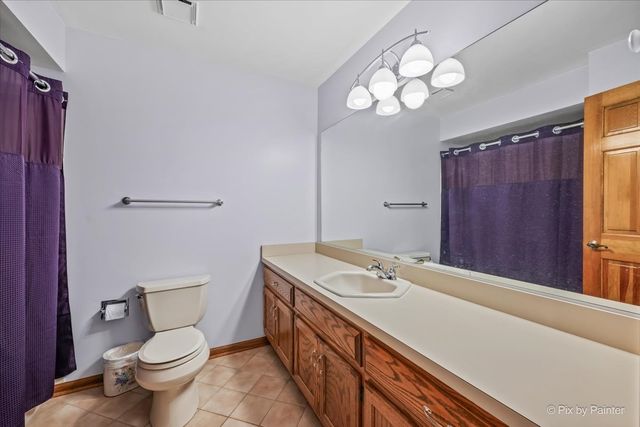 251 N Cambridge Drive, Geneva, IL 60134