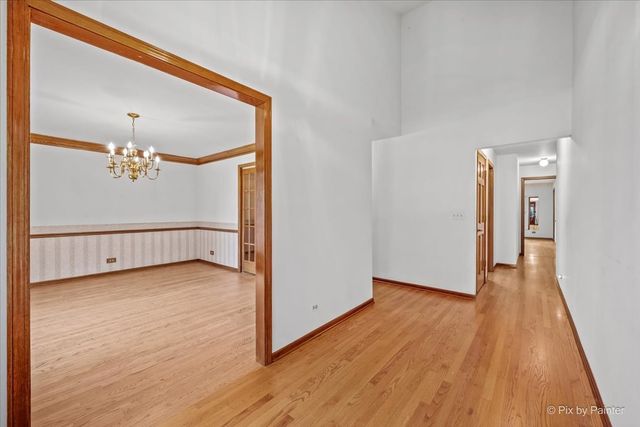 251 N Cambridge Drive, Geneva, IL 60134