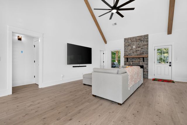 2545 Everwood Ct, Clarksville, TN 37043