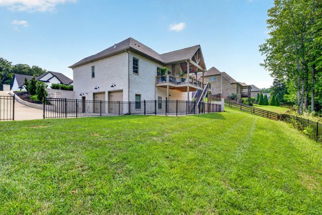 2545 Everwood Ct, Clarksville, TN 37043