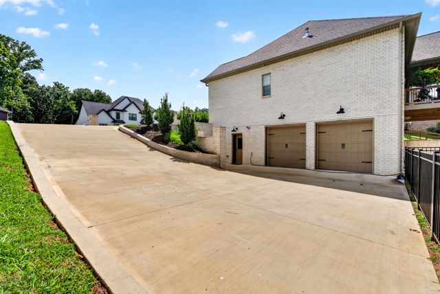 2545 Everwood Ct, Clarksville, TN 37043