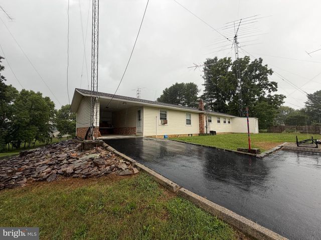 1741 OLD CHAPEL RD, Boyce, VA 22620