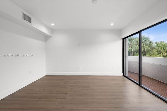 9001 SW 94th Street 201, Miami, FL 33176