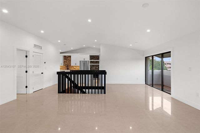 9001 SW 94th Street 201, Miami, FL 33176