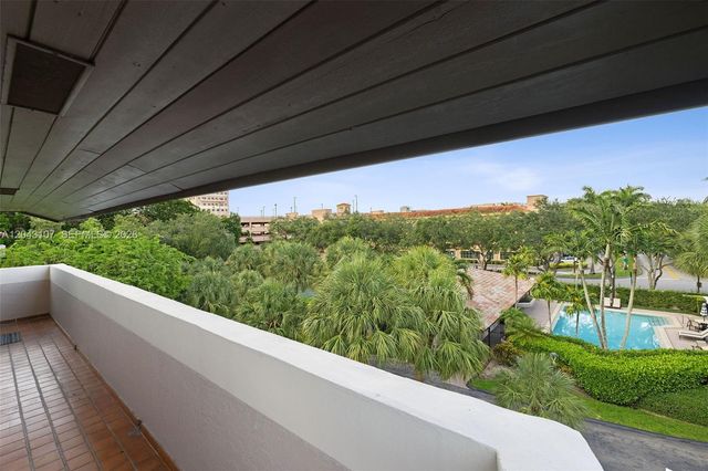9001 SW 94th Street 201, Miami, FL 33176