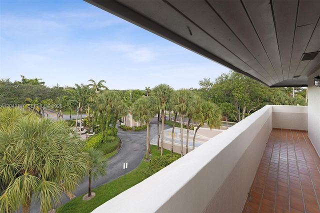 9001 SW 94th Street 201, Miami, FL 33176