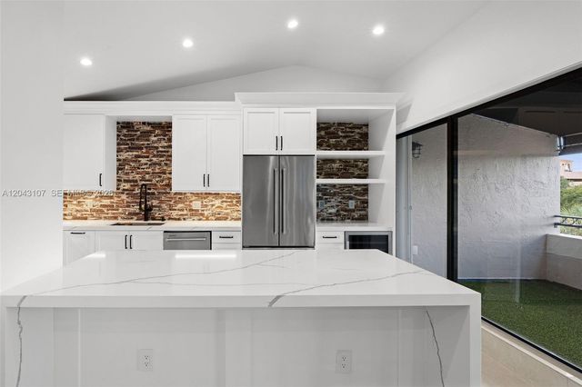 9001 SW 94th Street 201, Miami, FL 33176